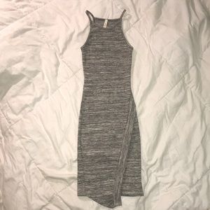 🌚Grey sweater material bodycon 😍